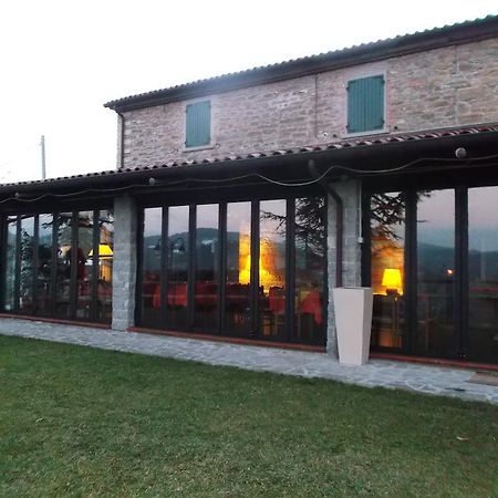 Готель La Cerreta Rocca San Casciano Екстер'єр фото